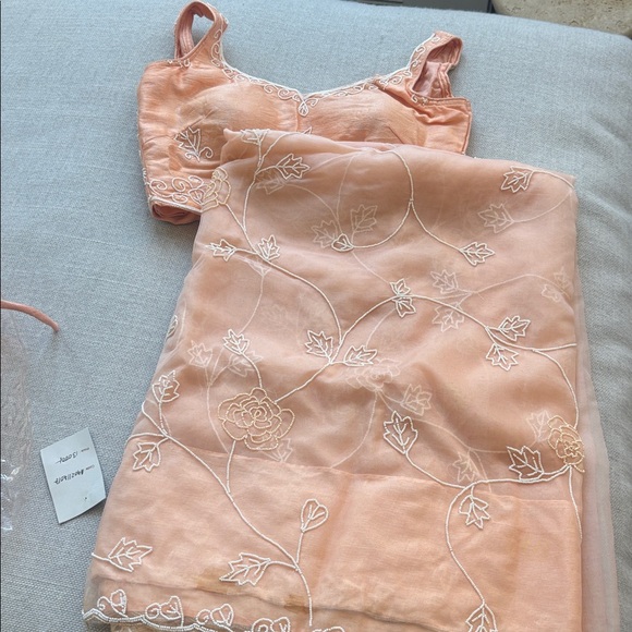 Peach Sari 3-piece set dress - Picture 3 of 6